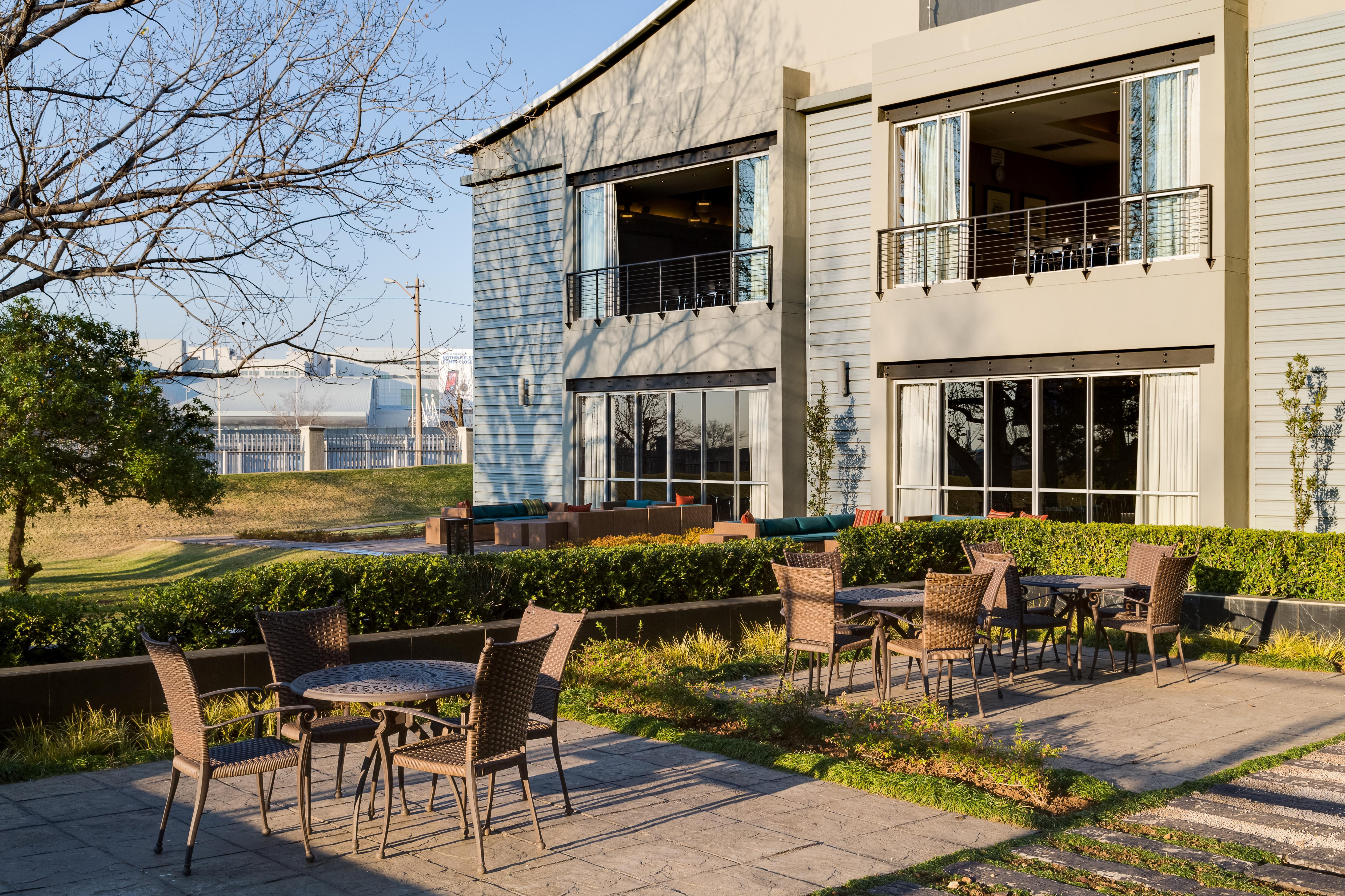 Protea Hotel By Marriott O R Tambo Airport Kempton Park Exterior photo