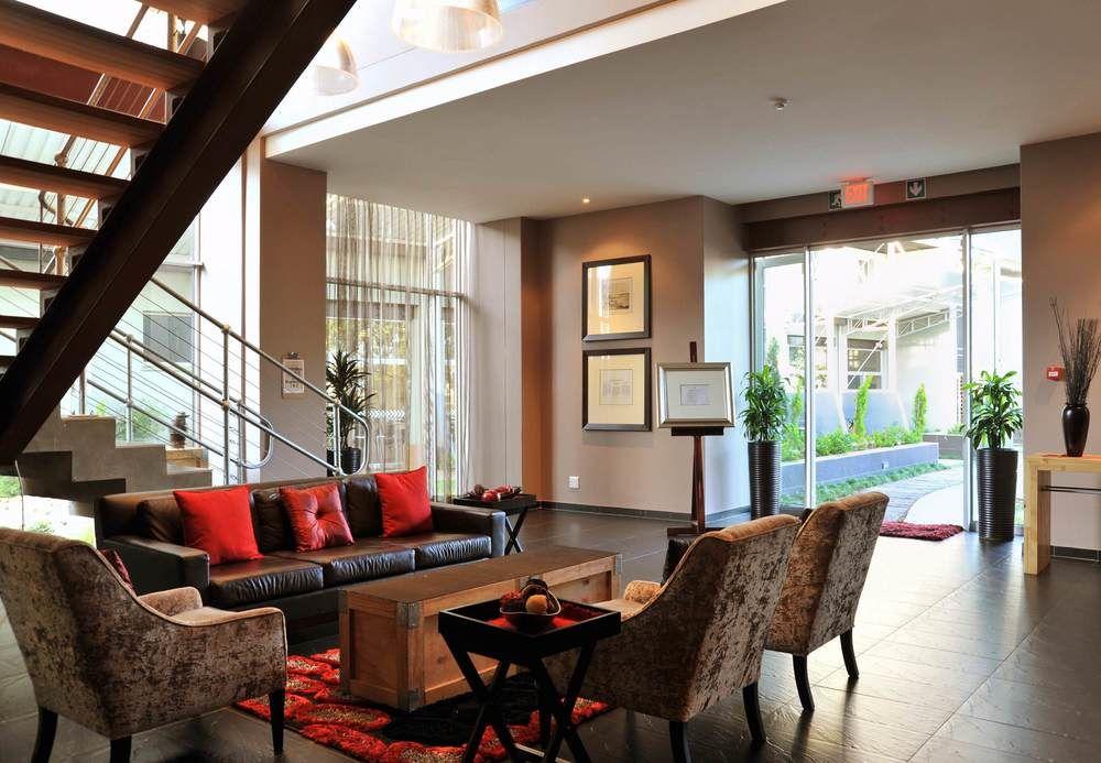 Protea Hotel By Marriott O R Tambo Airport Kempton Park Exterior photo