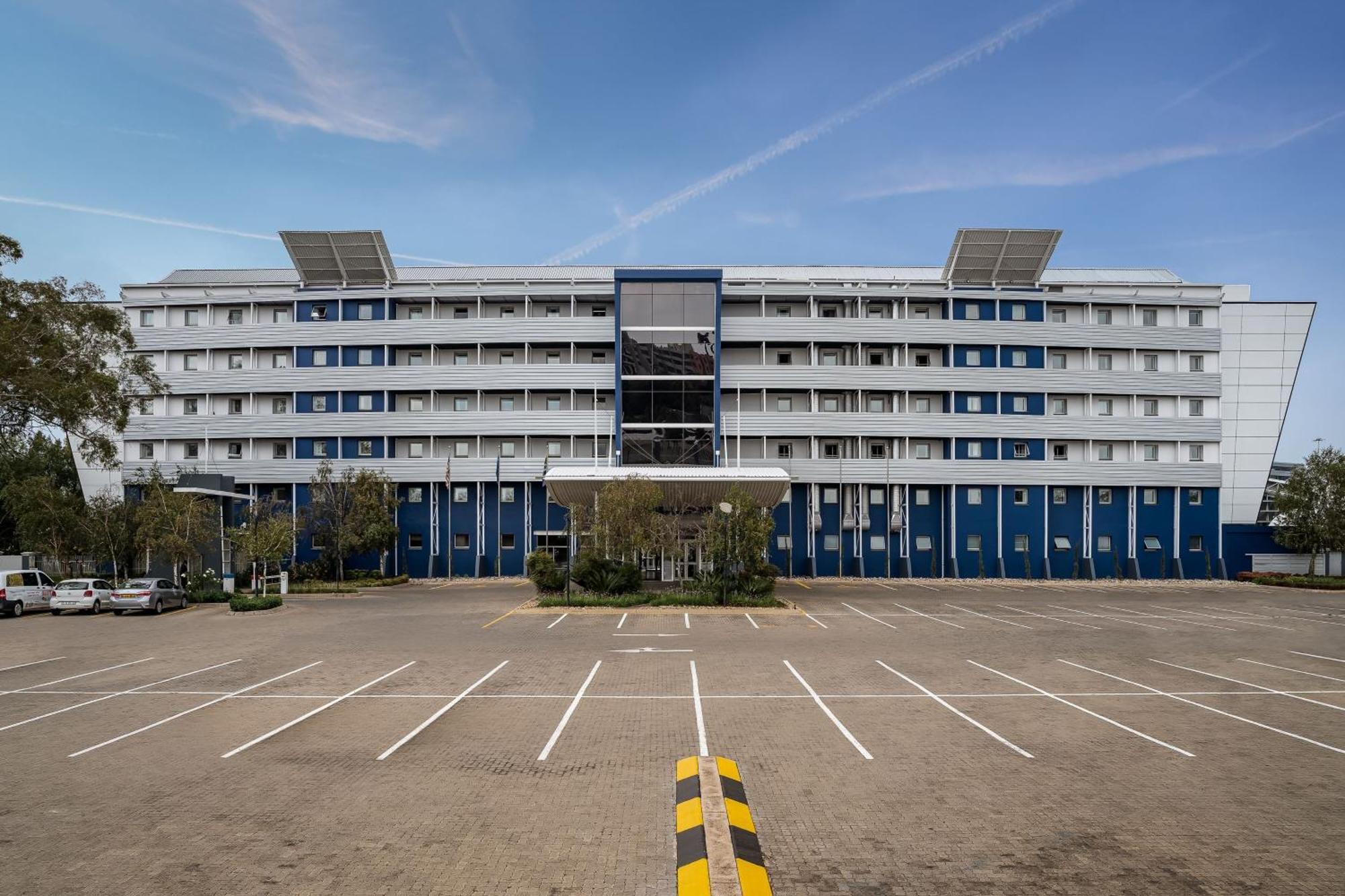 Protea Hotel By Marriott O R Tambo Airport Kempton Park Exterior photo