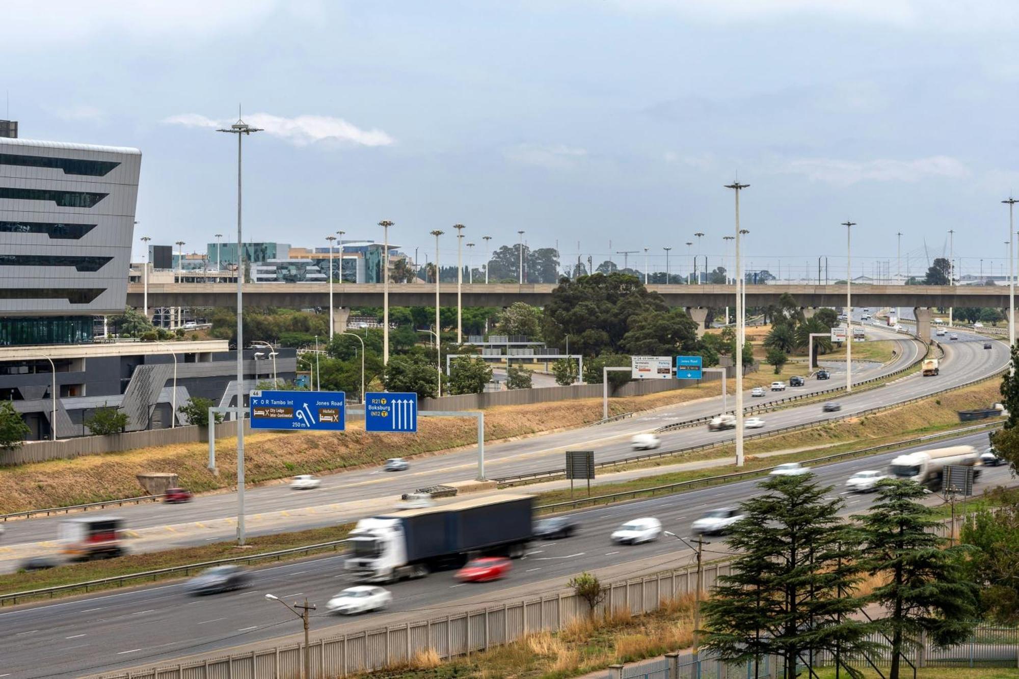 Protea Hotel By Marriott O R Tambo Airport Kempton Park Exterior photo